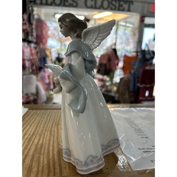 Lladro Rejoice Angel Embossed Skirt White‎ Blue - Picture 2 of 9